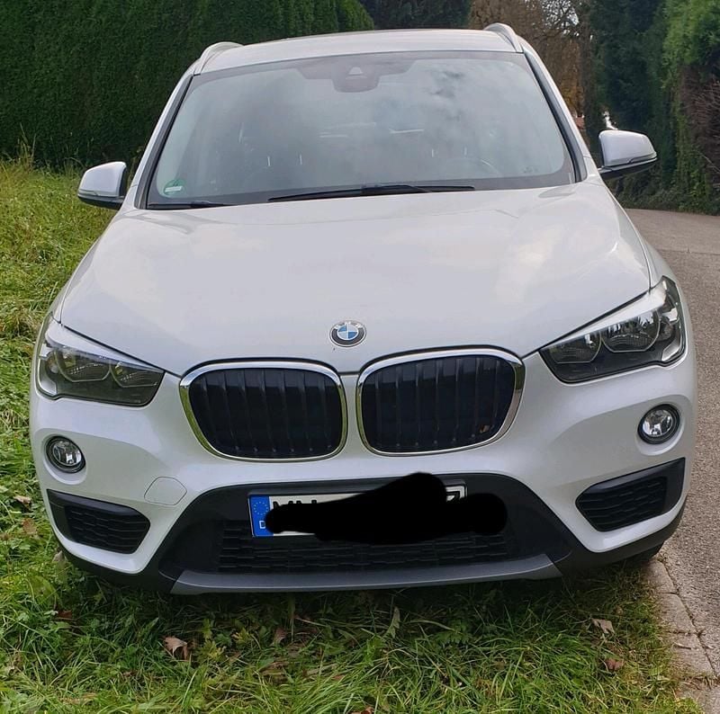 Weiß Gebraucht 2017 BMW X1 SUV | 16.900 € (Fairer Preis) - Bild 1/4