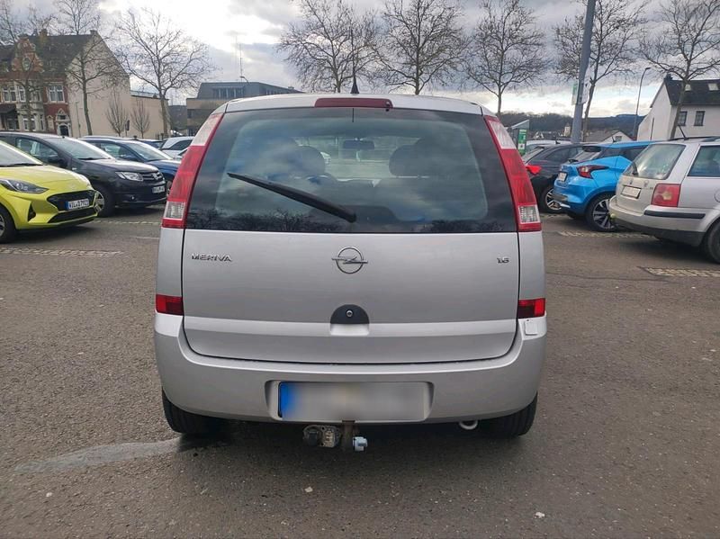 Gebraucht Opel Meriva 101 PS (74 kW) 2004 Silber Van / Kleinbus