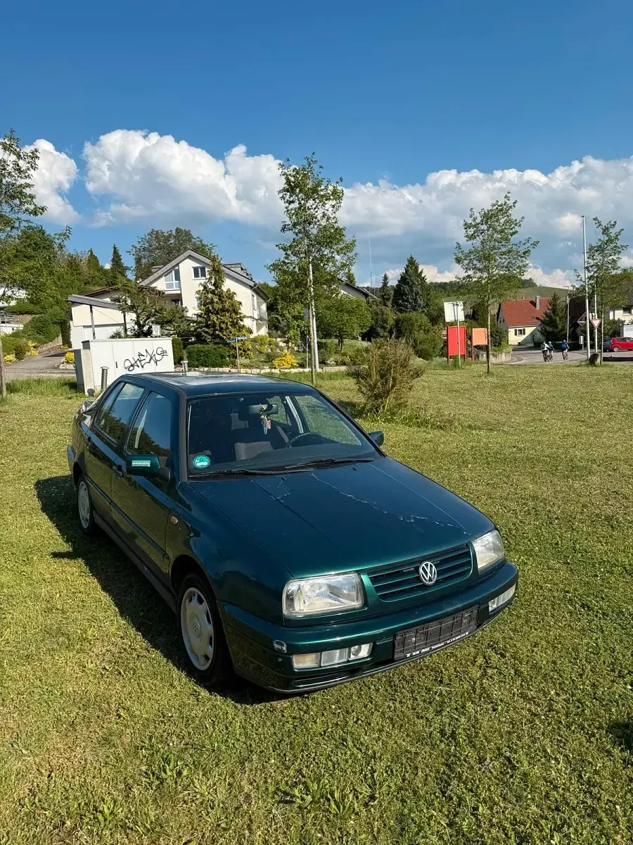 Gebraucht VW Vento 75 PS (55 kW) 1996 Grün Limousine