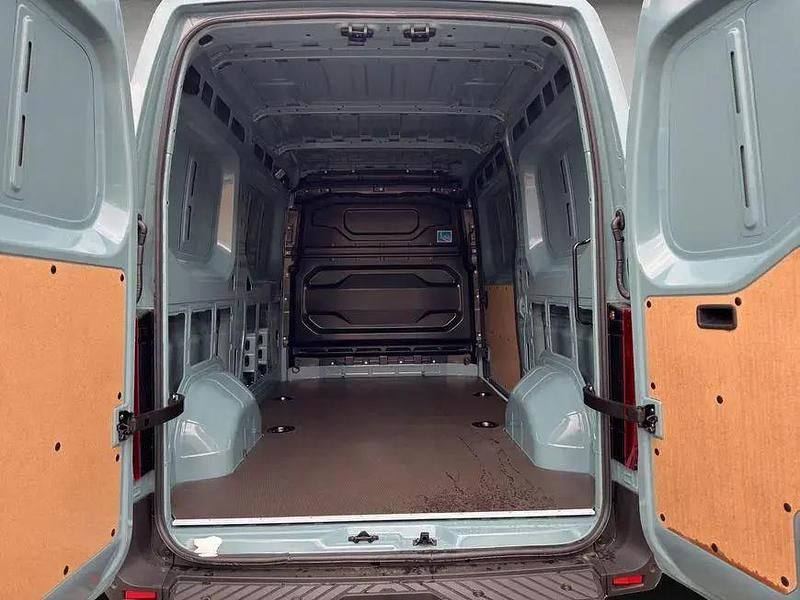 Neu Nissan Interstar 170 PS (125 kW) 2025 Blau Van