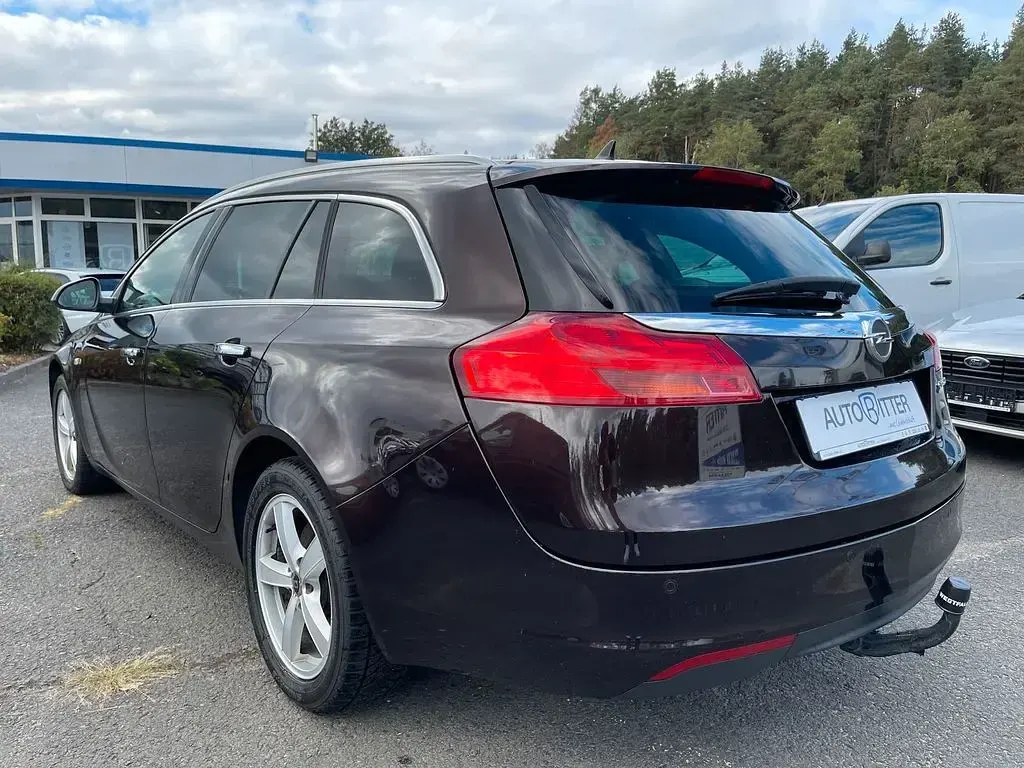 Gebraucht Opel Insignia Innovation 160 PS (117 kW) 2013 Braun Kombi