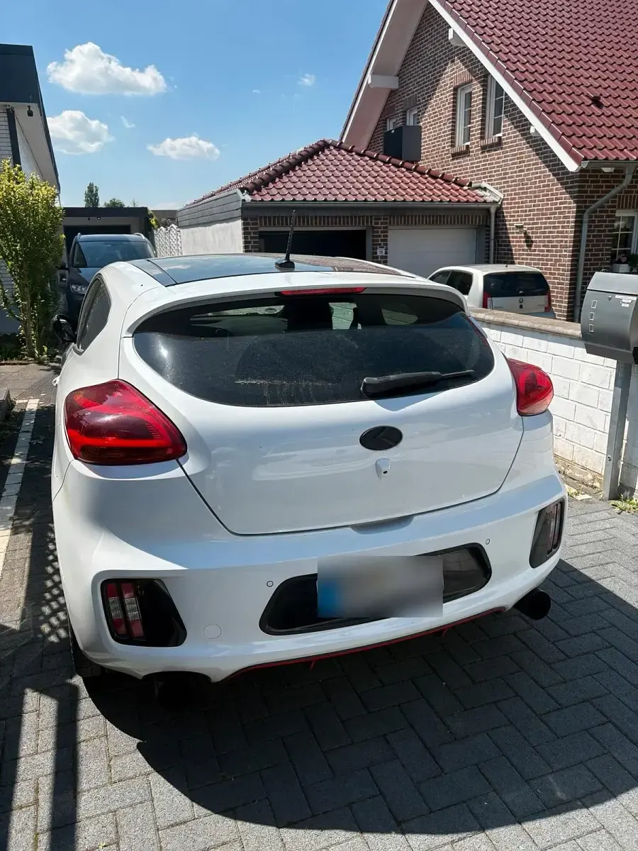 Używany Kia ProCeed GT 204 KM (150 kW) 2014 Biały Hatchback