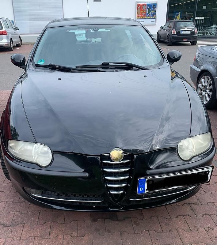 Schwarz Gebraucht 2002 Alfa Romeo 147 Kleinwagen | 600 € - Bild 1/4
