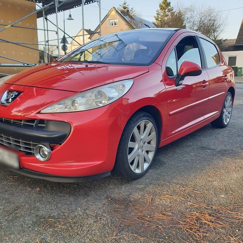 Gebraucht Peugeot 207 116 PS (85 kW) 2007 Rot Kleinwagen