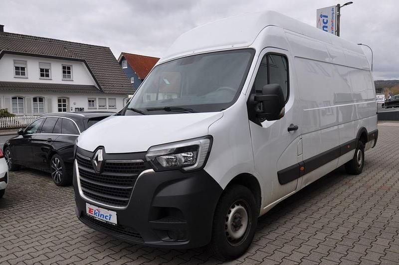 Second-hand Renault Master 145 CP (106 kW) 2022 Alb Monovolum