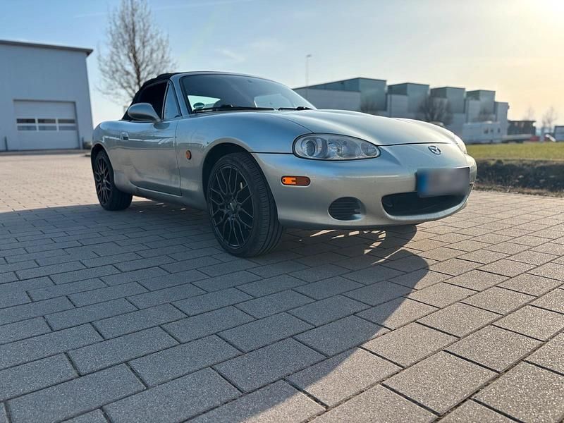 Second-hand Mazda MX5 110 CP (80 kW) 2003 Argintiu Cabrio
