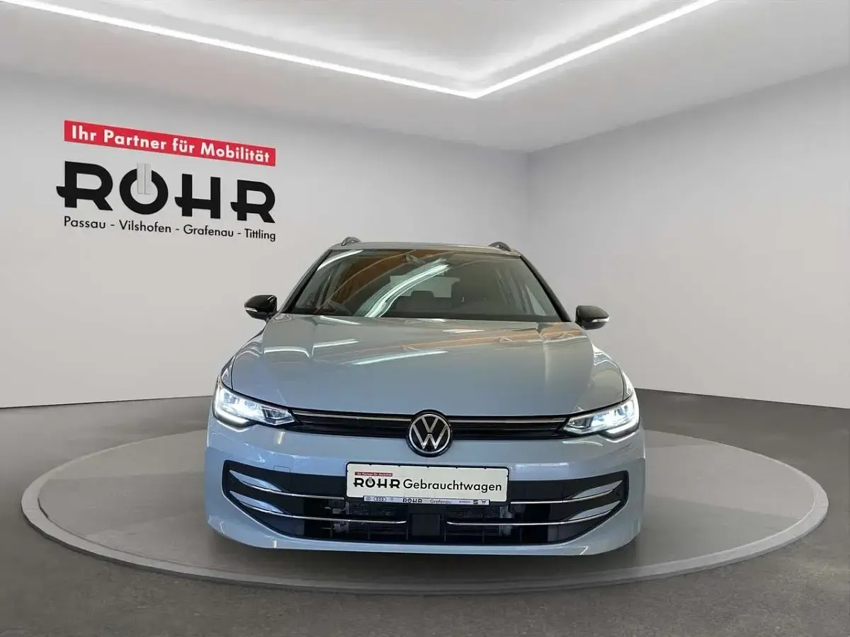 Gebraucht VW Golf VIII Goal 116 PS (85 kW) 2025 Crystal ice blue metallic Kombi
