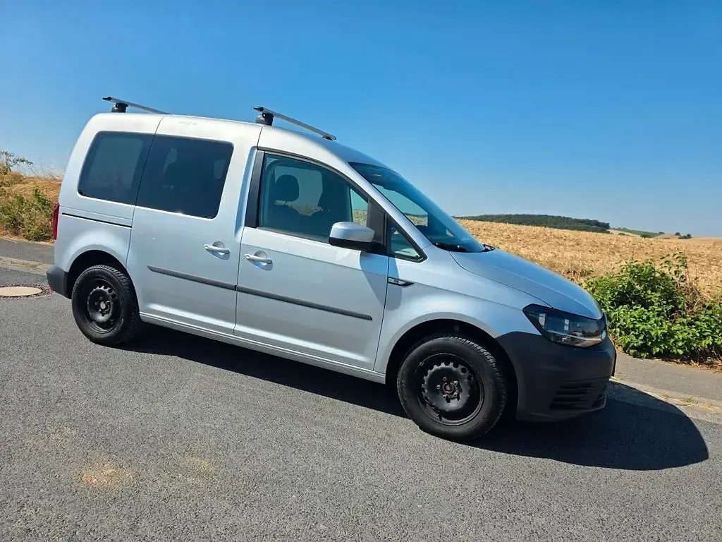 Gebraucht VW Caddy Trendline 84 PS (61 kW) 2015 Silber Van / Kleinbus