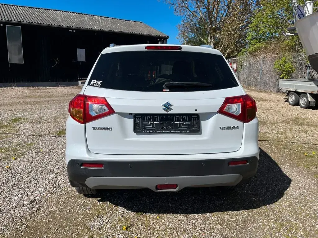 Second-hand Suzuki Vitara 140 CP (102 kW) 2017 Argintiu SUV
