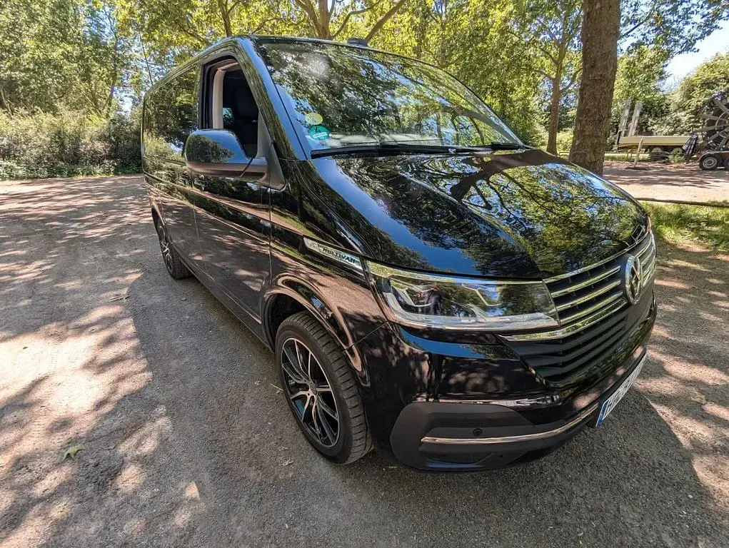 Gebraucht VW Multivan Comfortline 199 PS (146 kW) 2020 Schwarz Van / Kleinbus