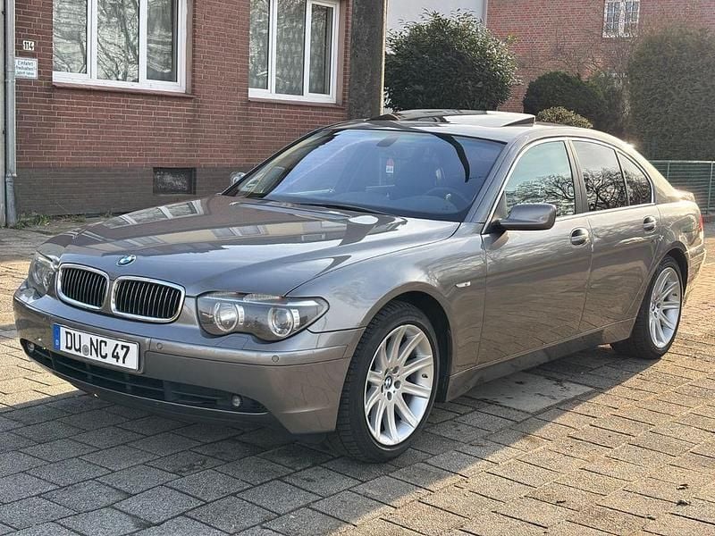 Gebraucht BMW 745 333 PS (244 kW) 2002 Grau Limousine