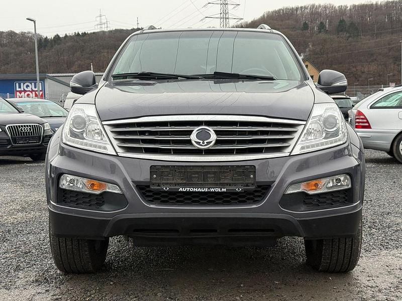 Gebraucht Ssangyong (KGM) Rexton 155 PS (114 kW) 2015 Grau SUV