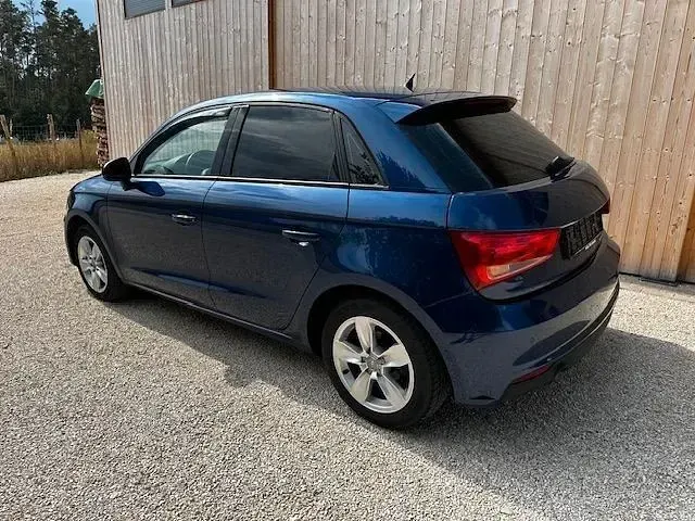 Gebraucht Audi A1 Sportback Sport 90 PS (66 kW) 2016 Blau Kleinwagen