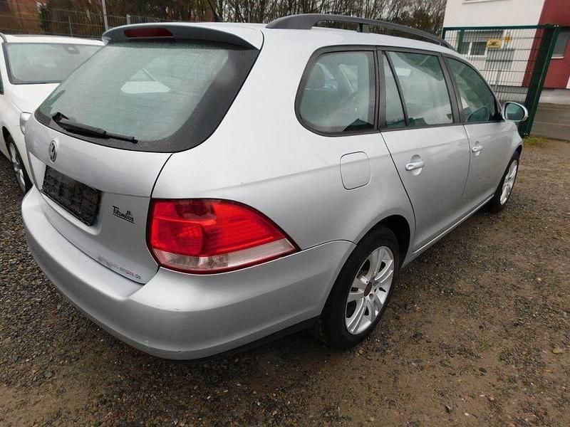 Gebraucht VW Golf V Trendline 105 PS (77 kW) 2009 Silber Kombi