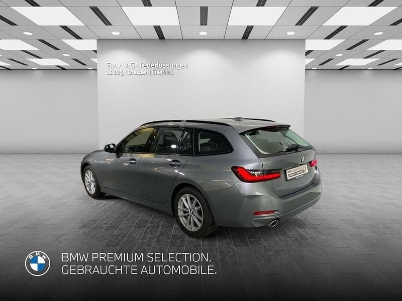 Gebraucht BMW 318 Comfort Edition 156 PS (114 kW) 2025 Grau Kombi