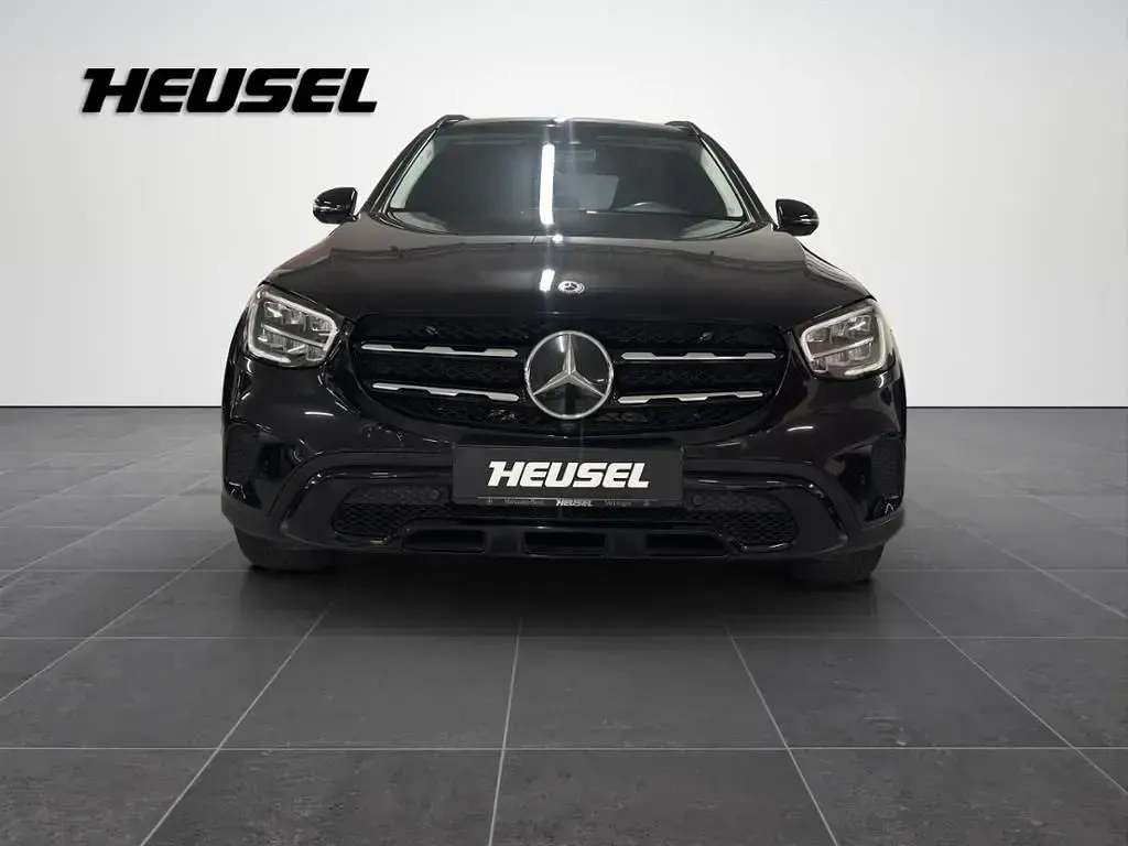 Gebraucht Mercedes GLC220 Night 194 PS (142 kW) 2019 Metalliclack obsidianschwarz SUV