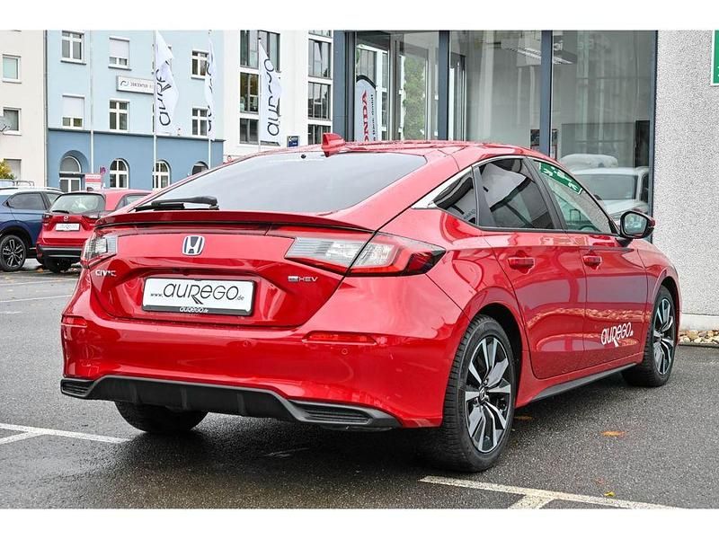 Gebraucht Honda Civic Elegance 184 PS (135 kW) 2025 Rot Limousine