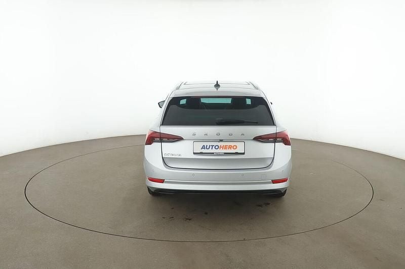 Gebraucht Skoda Octavia First Edition 150 PS (110 kW) 2020 Grau Kombi