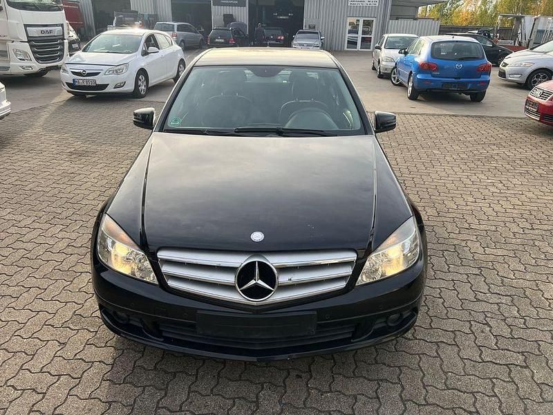 Gebraucht Mercedes C180 156 PS (114 kW) 2009 Schwarz Limousine