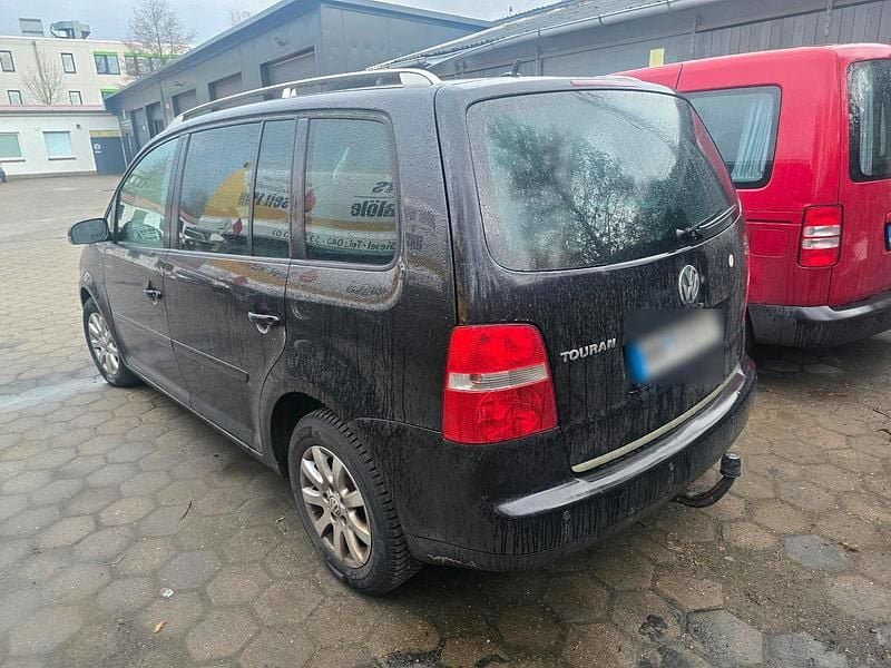 Gebraucht VW Touran 140 PS (102 kW) 2004 Schwarz Van / Kleinbus
