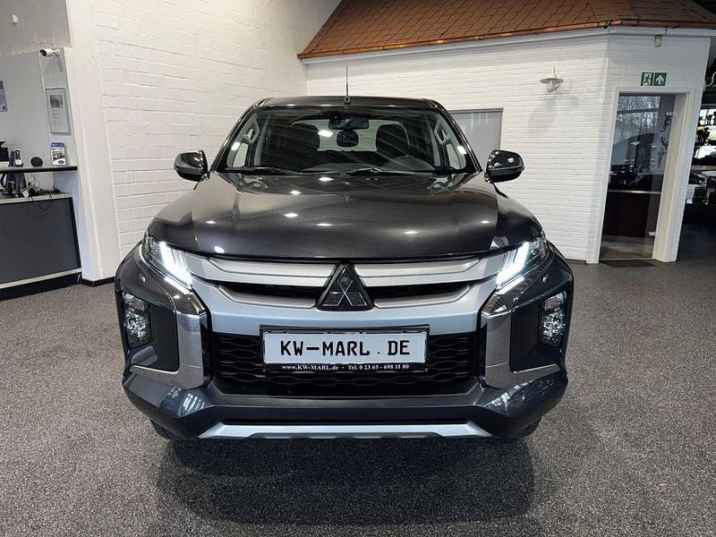 Gebraucht Mitsubishi L200 Select 150 PS (110 kW) 2021 Grau Pickup