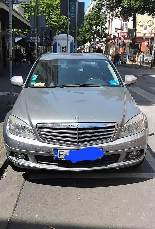 Grau Gebraucht 2007 Mercedes C180 Elegance Limousine | 3.900 € (Superpreis) - Bild 1/4