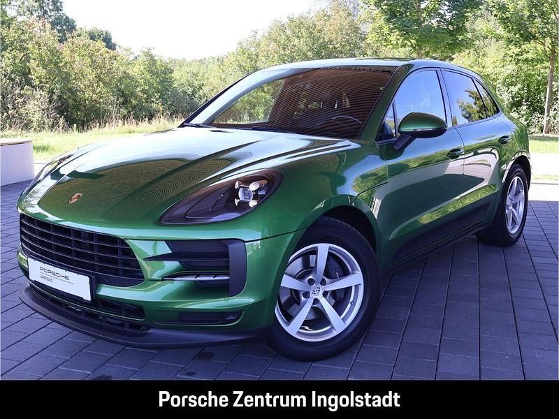 Gruen Gebraucht 2019 Porsche Macan SUV | 45.880 € (Teuer) - Bild 1/4