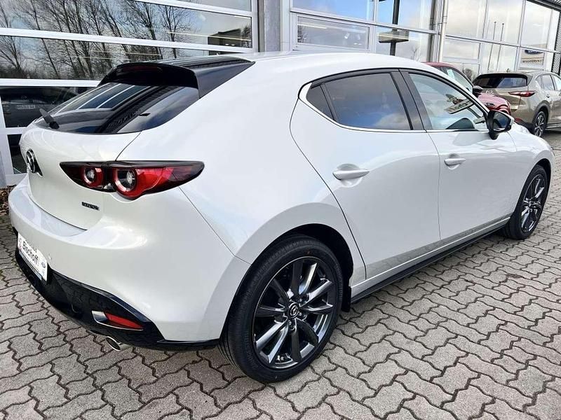 Gebraucht Mazda 3 Exclusive-Line 122 PS (89 kW) 2024 Ceramicweiß metallic Kleinwagen