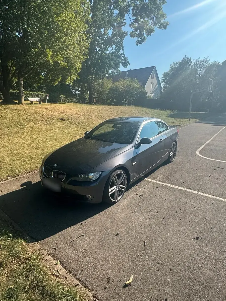 Gebraucht BMW 330 250 PS (183 kW) 2008 Grau Cabrio