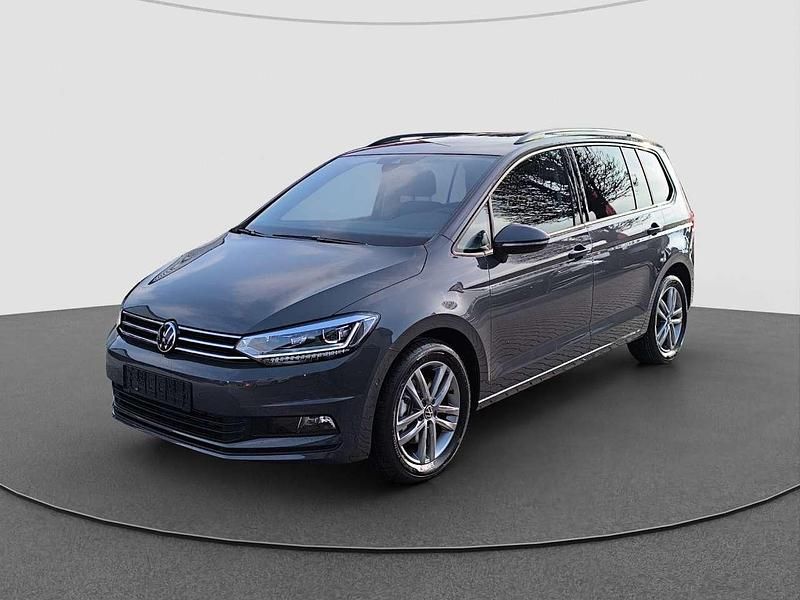 Gebraucht VW Touran Highline 150 PS (110 kW) 2024 Grau Van / Kleinbus