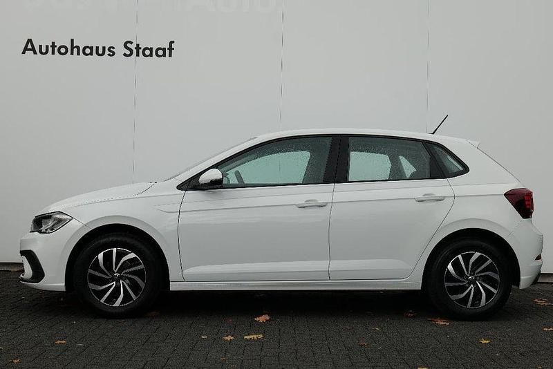 Gebraucht VW Polo Life 95 PS (69 kW) 2022 Weiß Limousine