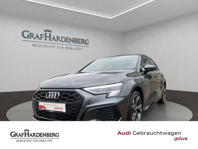 Daytonagrau perleffekt Gebraucht 2021 Audi A3 Sportback e-tron S-Line Limousine | 26.930 € (Fairer Preis) - Bild 1/4