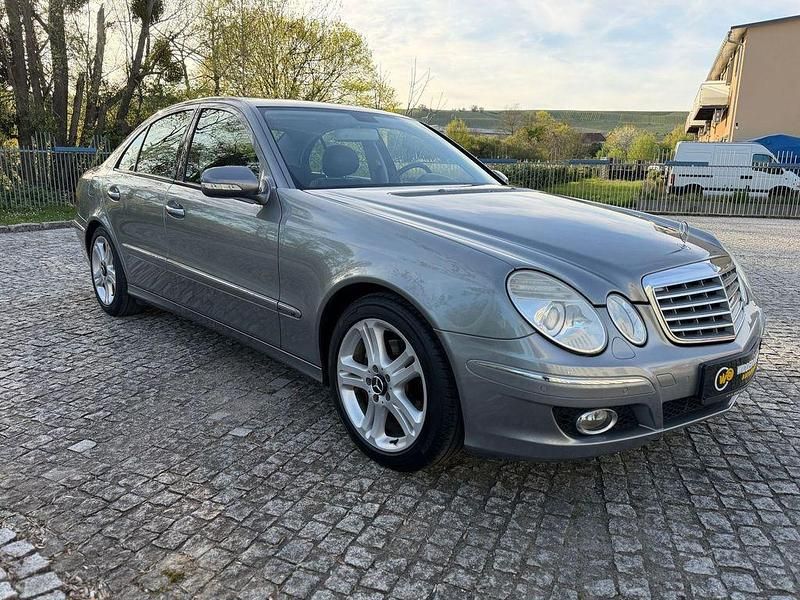 Gebraucht Mercedes E300 211 PS (155 kW) 2008 Silber Limousine