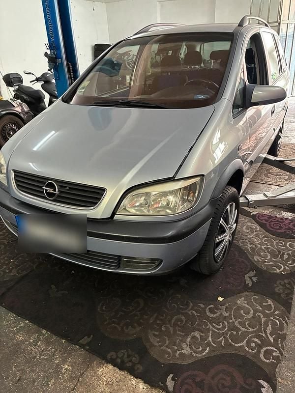 Silber Gebraucht 2001 Opel Zafira Van / Kleinbus | 1.200 € (Superpreis) - Bild 1/4