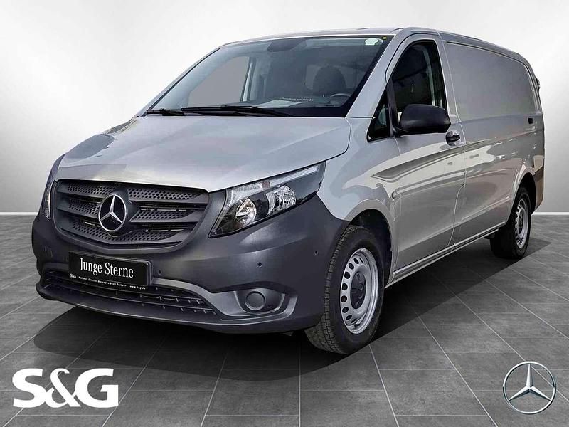 Silber Gebraucht 2023 Mercedes Vito Van | 30.821 € (Superpreis) - Bild 1/3