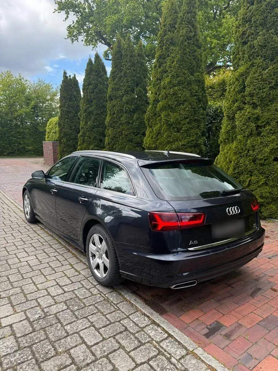 Gebraucht Audi A6 Ambiente 190 PS (139 kW) 2015 Blau Kombi