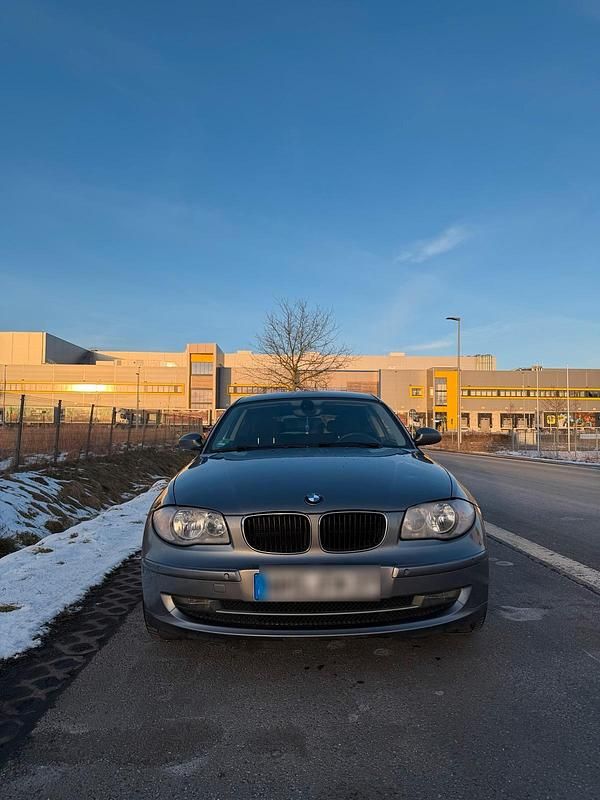 Gebraucht BMW 116 122 PS (89 kW) 2009 Grau Kleinwagen