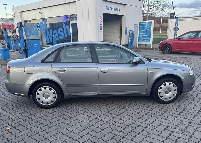 Gebraucht Audi A4 131 PS (96 kW) 2006 Silber Limousine