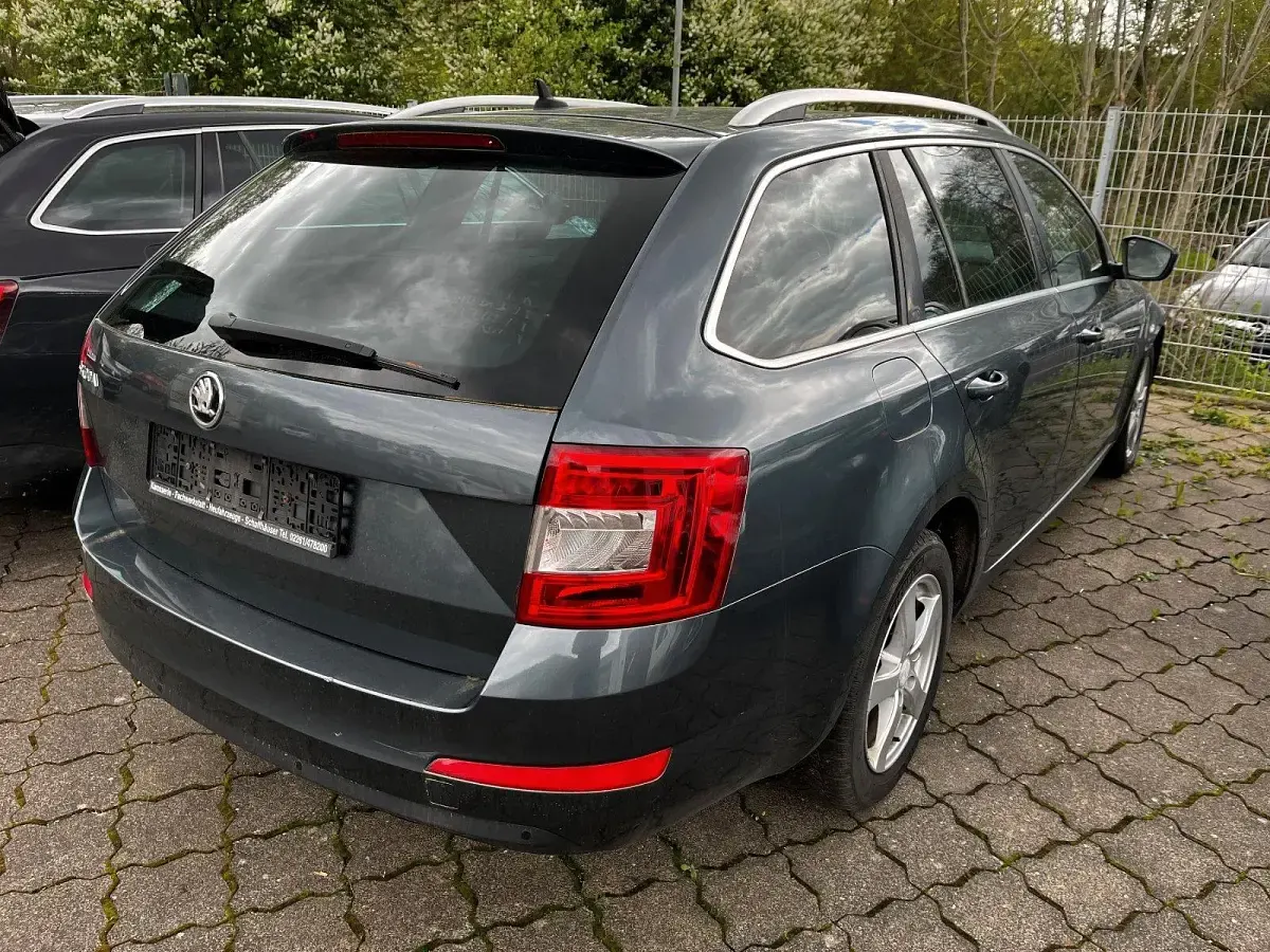 Gebraucht Skoda Octavia Style 110 PS (80 kW) 2016 Grau Kombi