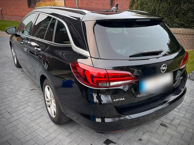 Gebraucht Opel Astra 136 PS (100 kW) 2018 Schwarz Kombi