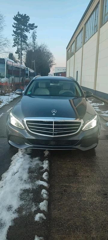 Grau Gebraucht 2015 Mercedes C200 Kombi | 14.500 € (Fairer Preis) - Bild 1/4