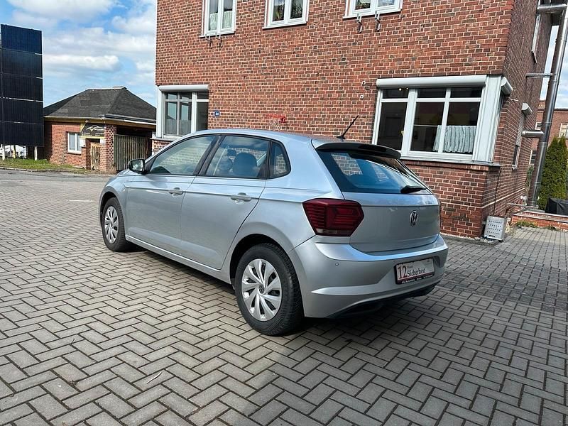 Gebraucht VW Polo Comfortline 75 PS (55 kW) 2018 Silber Kleinwagen