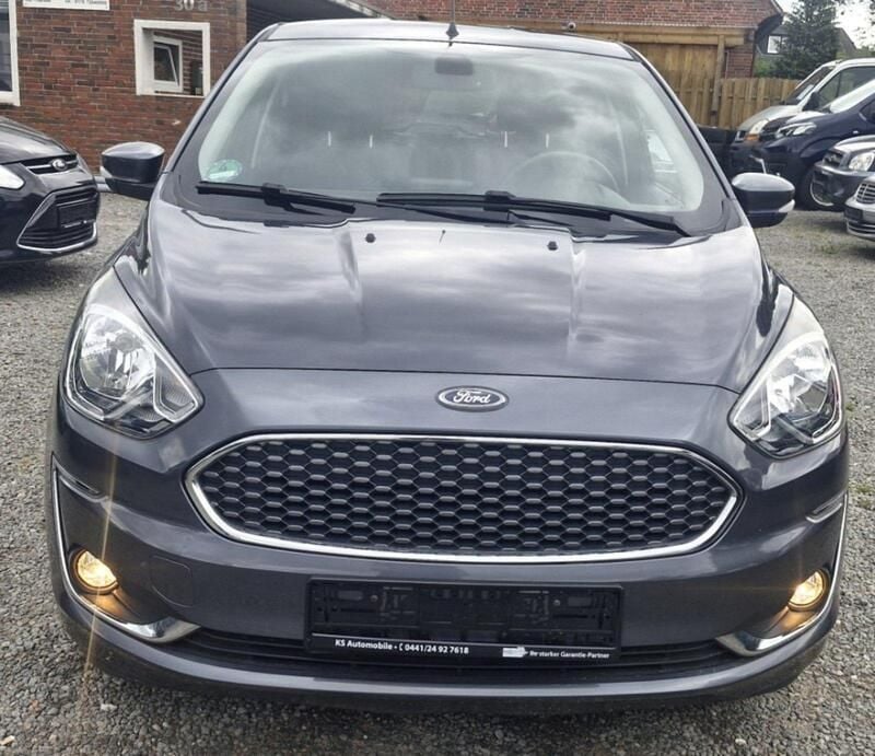 Grau Gebraucht 2019 Ford Ka Plus Kleinwagen | 8.300 € (Superpreis) - Bild 1/4