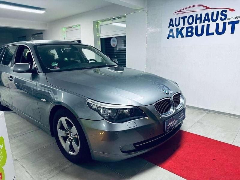 Gebraucht BMW 525 197 PS (144 kW) 2007 Grau Kombi