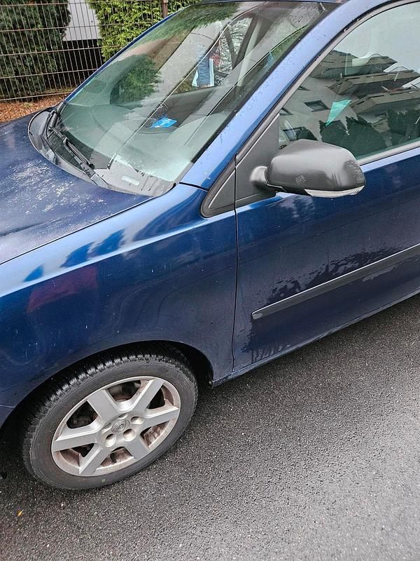 Blau Gebraucht 2007 VW Polo Limousine | 1.450 € (Guter Preis) - Bild 1/3
