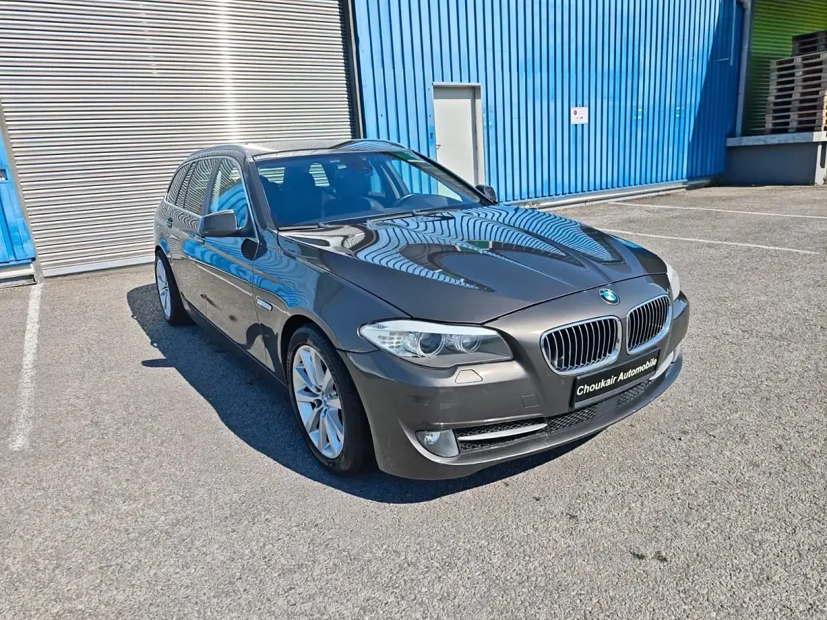 Gebraucht BMW 530 Performance 258 PS (189 kW) 2012 Braun Kombi