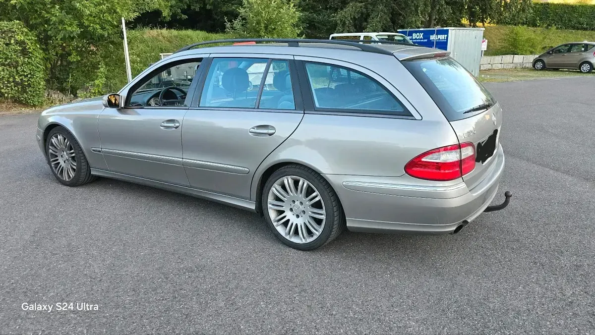 Gebraucht Mercedes E320 Avantgarde 224 PS (164 kW) 2006 Braun Kombi