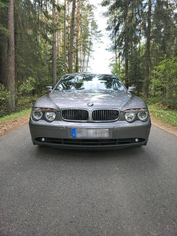 Grau Gebraucht 2004 BMW 730 Limousine | 5.500 € (Guter Preis) - Bild 1/4