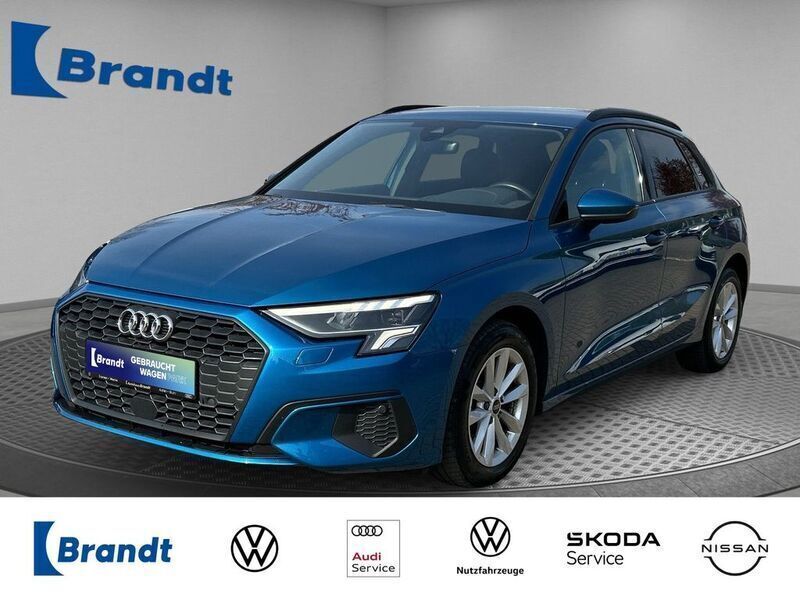 Blau Gebraucht 2021 Audi A3 Sportback Kleinwagen | 20.990 € (Fairer Preis) - Bild 1/3