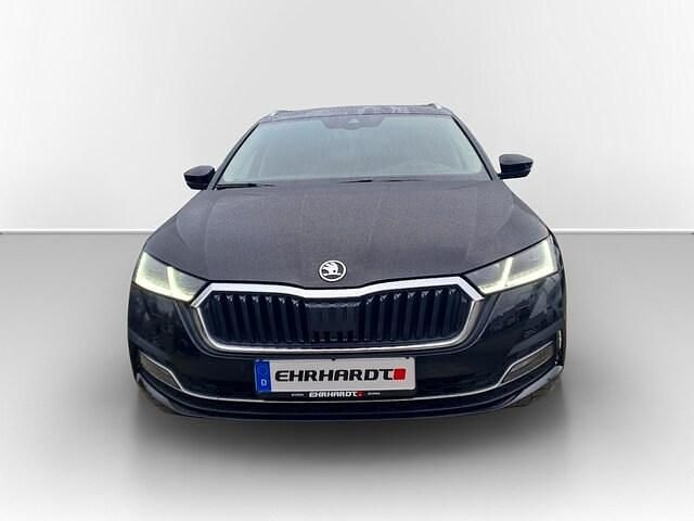 Gebraucht Skoda Octavia 131 PS (96 kW) 2022 Blackmagic perleffekt Kombi